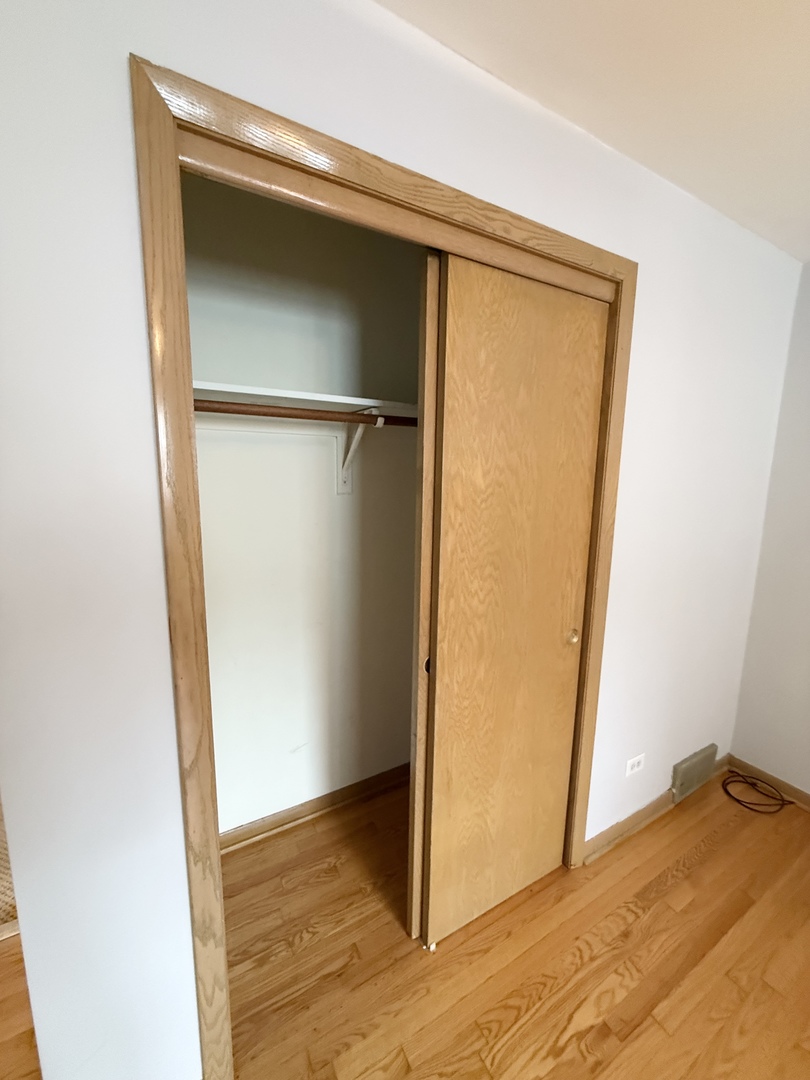 2656 W 98th Place, Evergreen Park, IL 60805