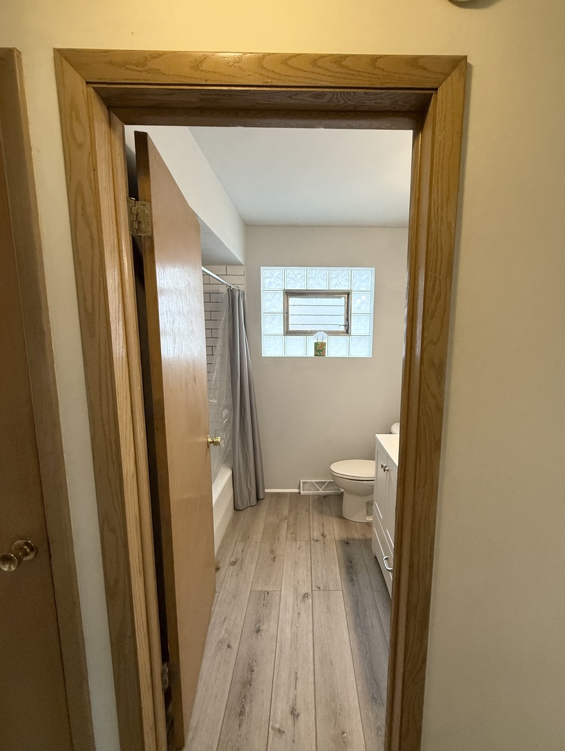 2656 W 98th Place, Evergreen Park, IL 60805