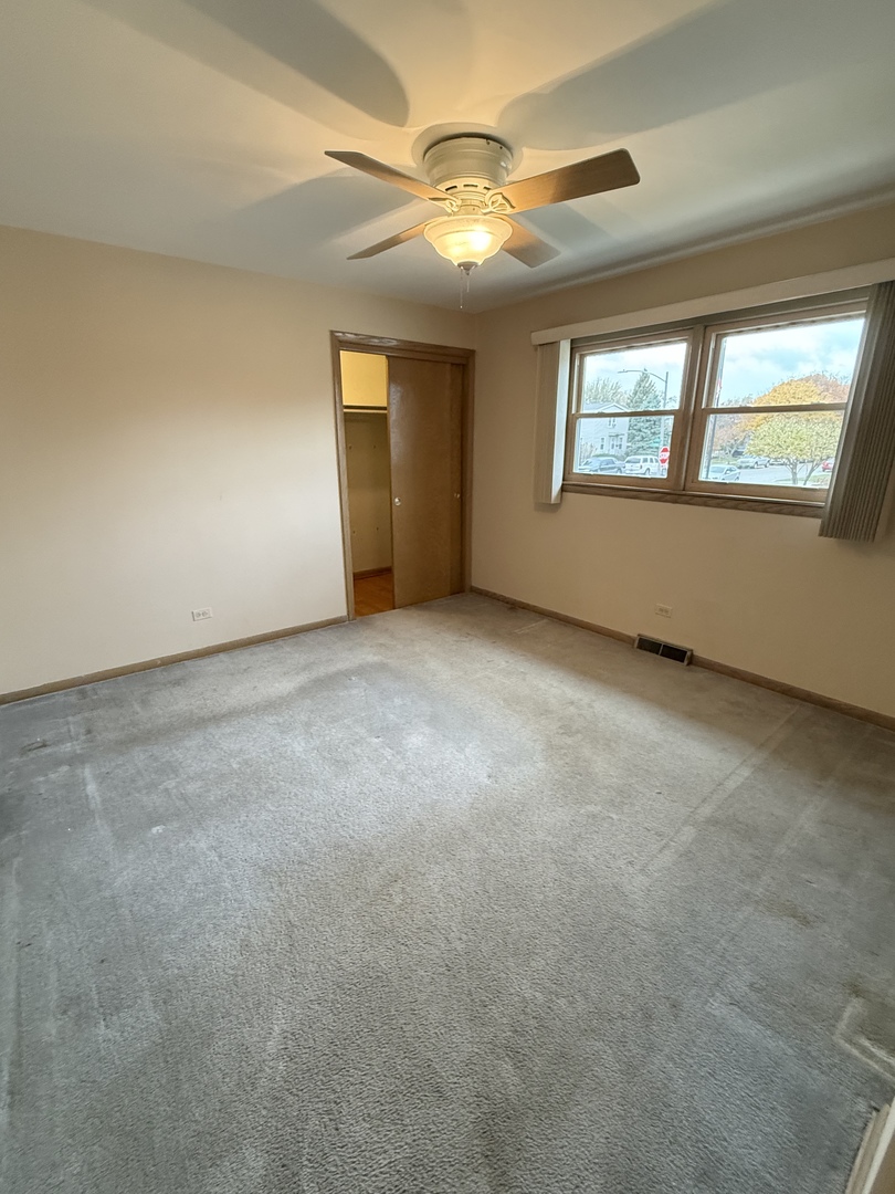 2656 W 98th Place, Evergreen Park, IL 60805