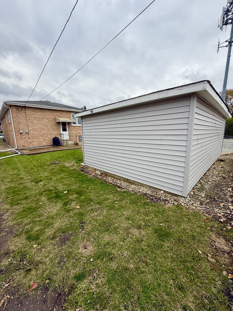 2656 W 98th Place, Evergreen Park, IL 60805