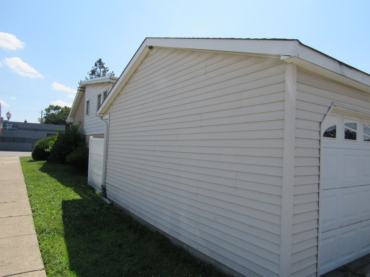 1350 E 87th Street, Chicago, IL 60619