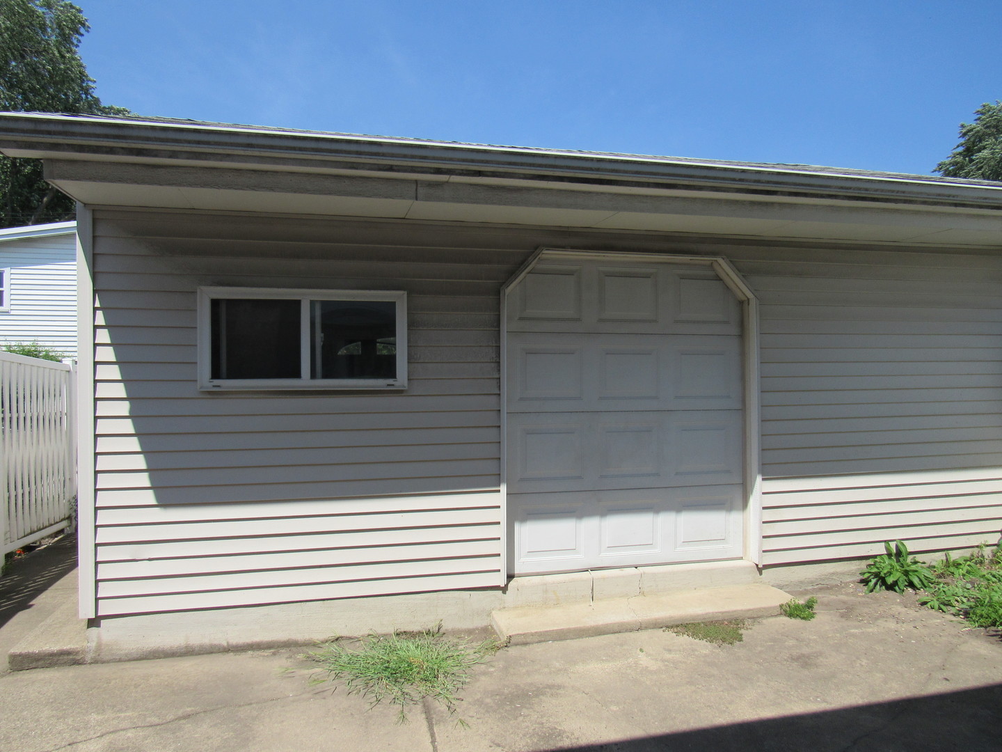 1350 E 87th Street, Chicago, IL 60619