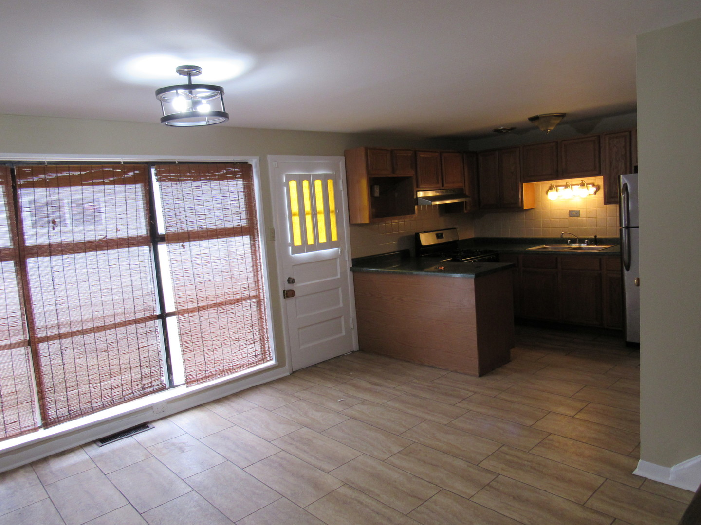 1350 E 87th Street, Chicago, IL 60619