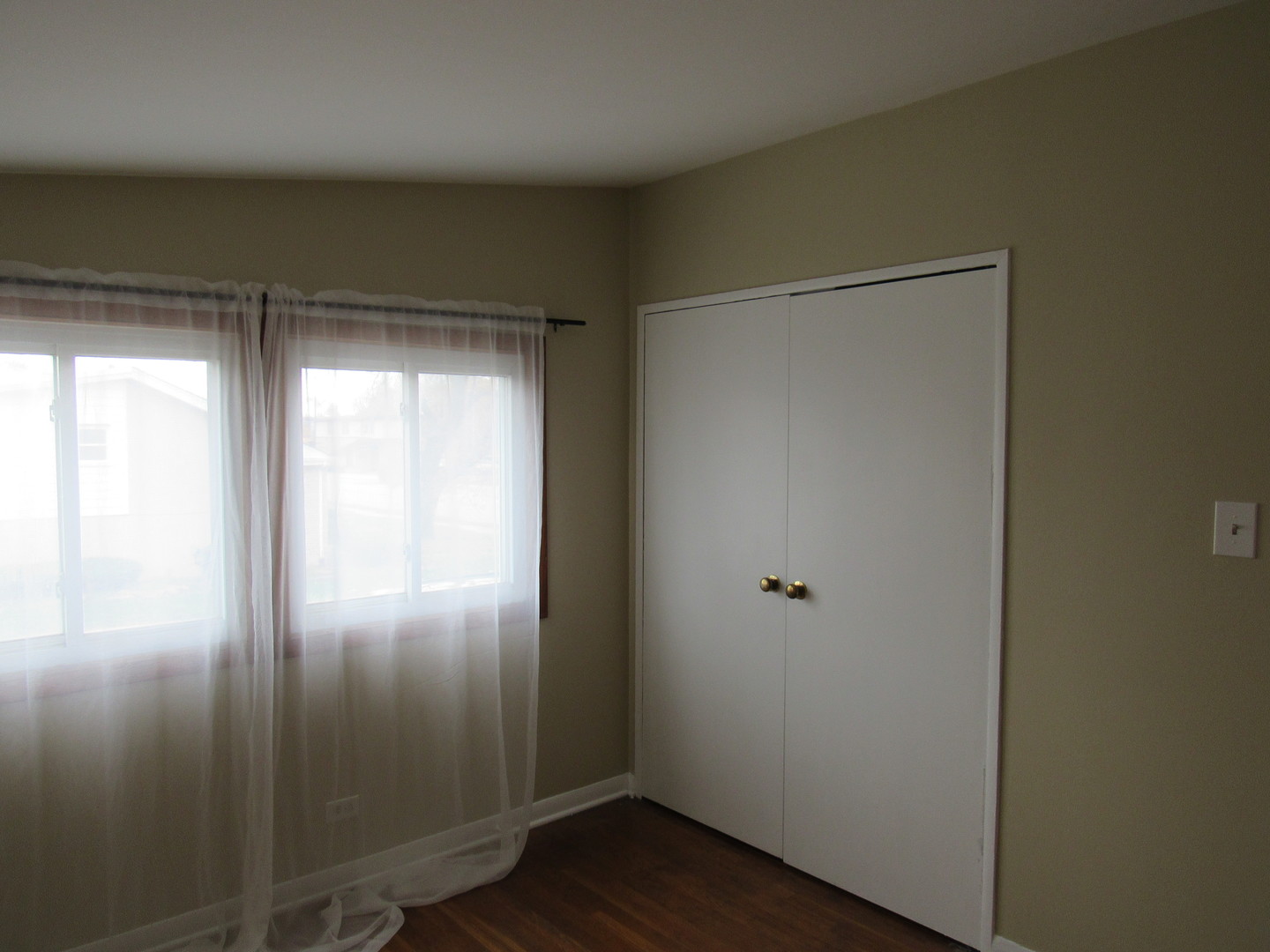 1350 E 87th Street, Chicago, IL 60619