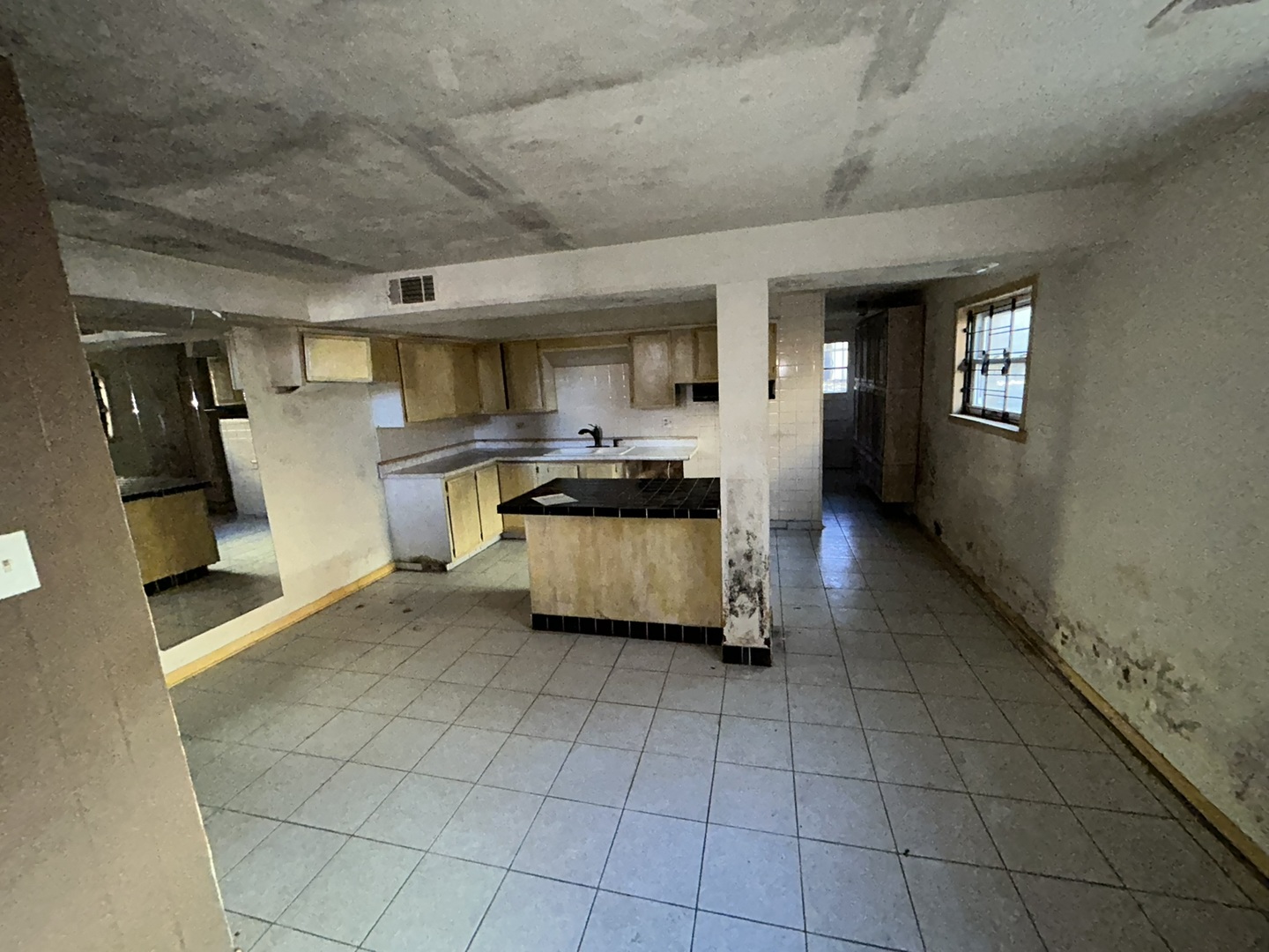 11554 S Peoria Street, Chicago, IL 60643