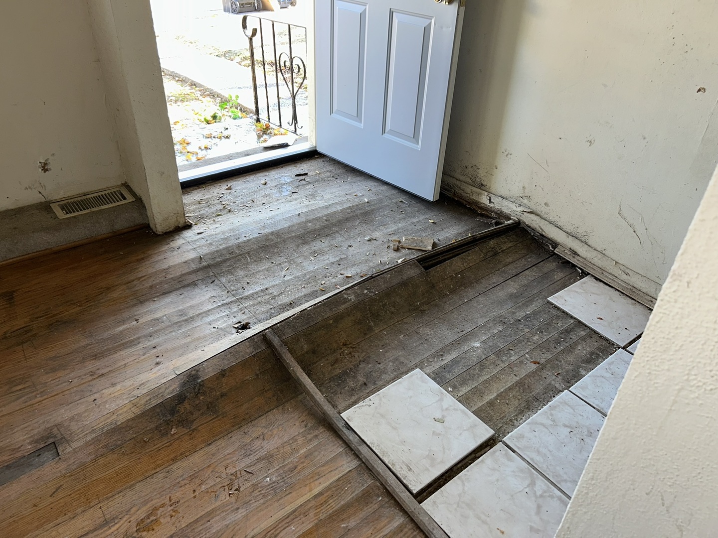 11554 S Peoria Street, Chicago, IL 60643