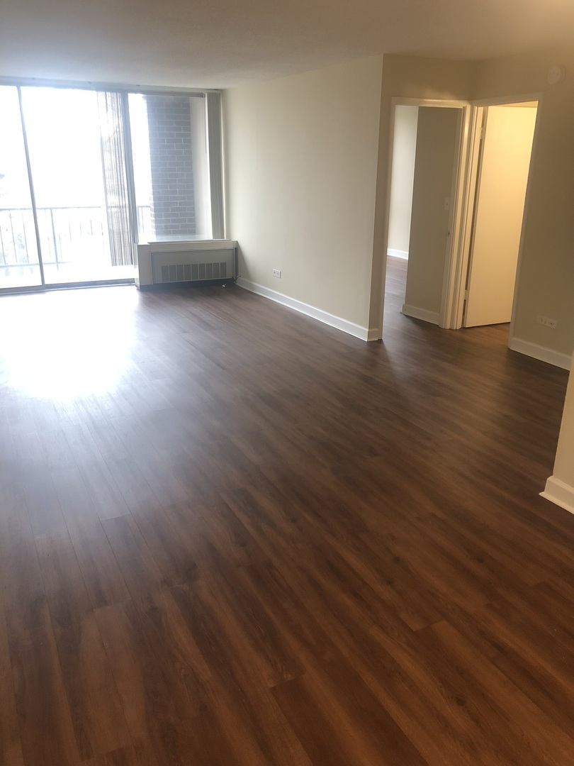 1043 S York Road #208, Bensenville, IL 60106