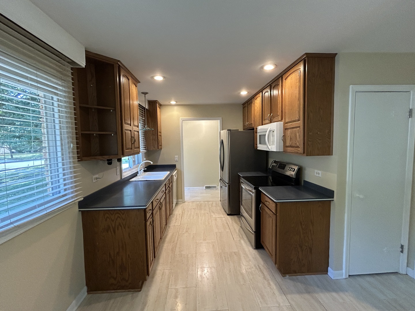 538 S 7TH Street, West Dundee, IL 60118