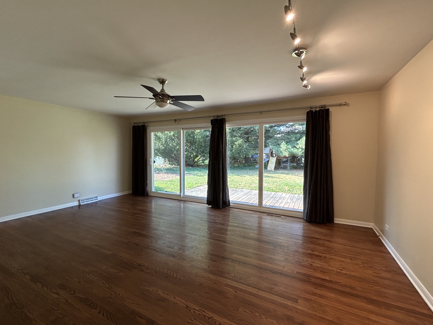 538 S 7TH Street, West Dundee, IL 60118