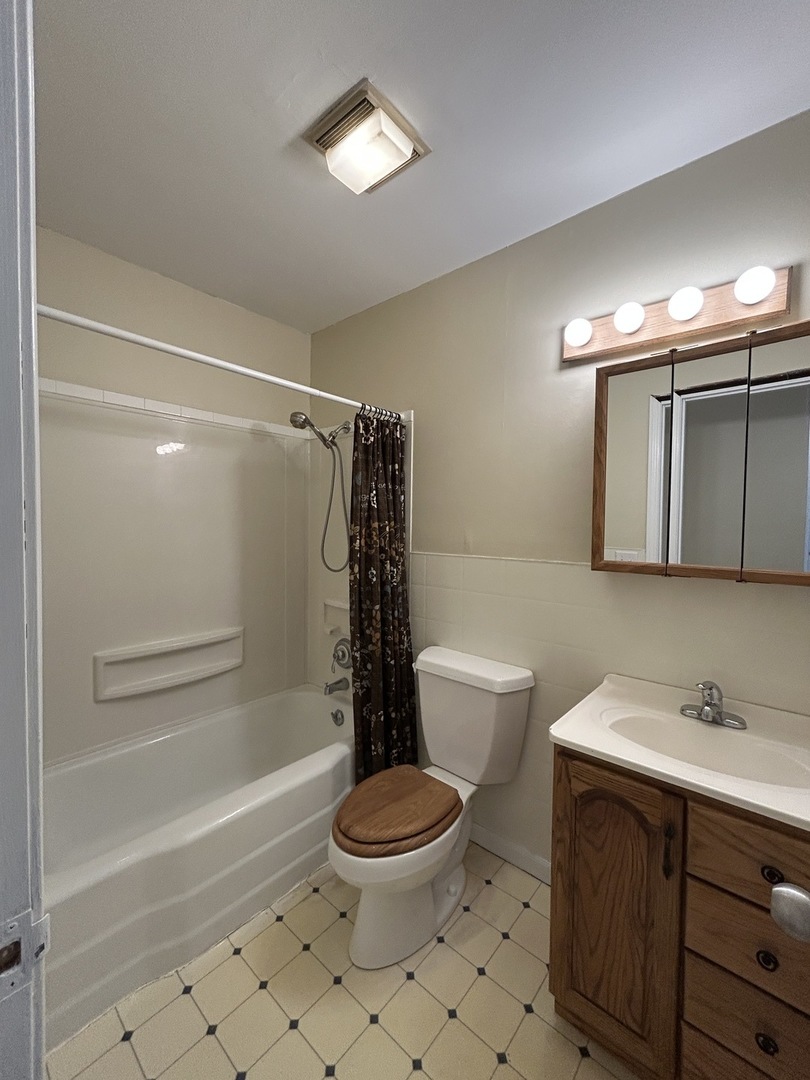 538 S 7TH Street, West Dundee, IL 60118