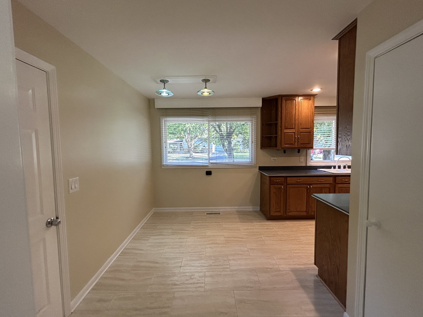 538 S 7TH Street, West Dundee, IL 60118