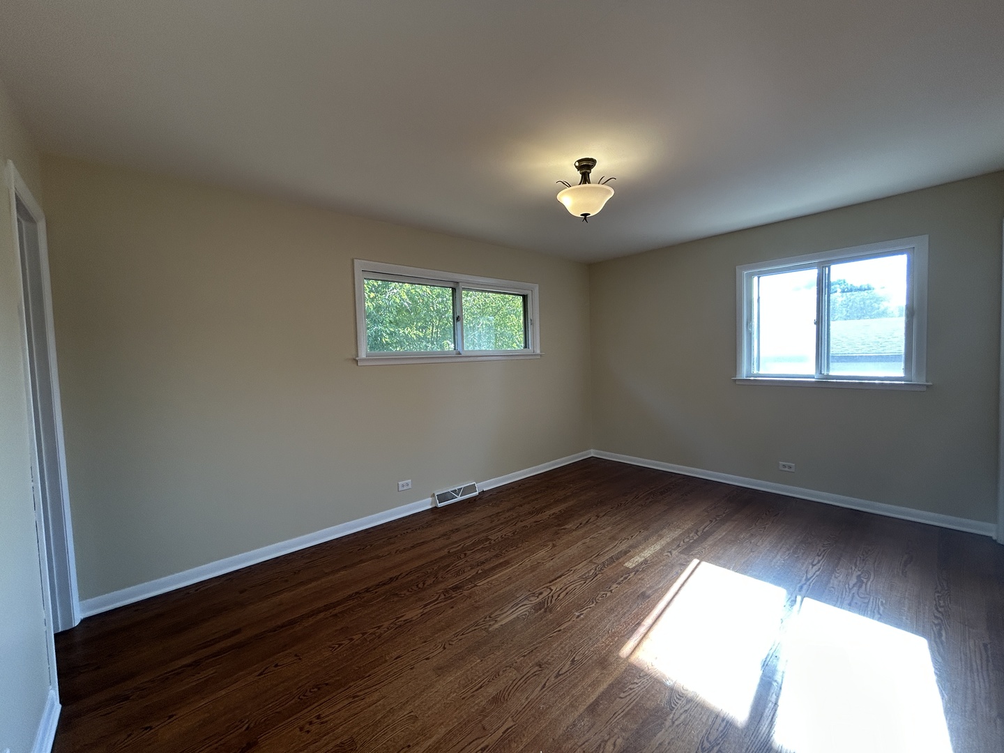 538 S 7TH Street, West Dundee, IL 60118