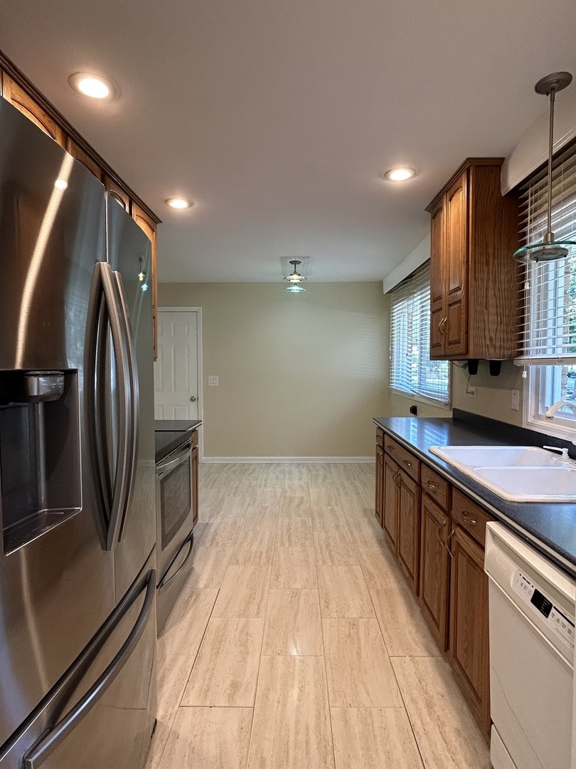 538 S 7TH Street, West Dundee, IL 60118