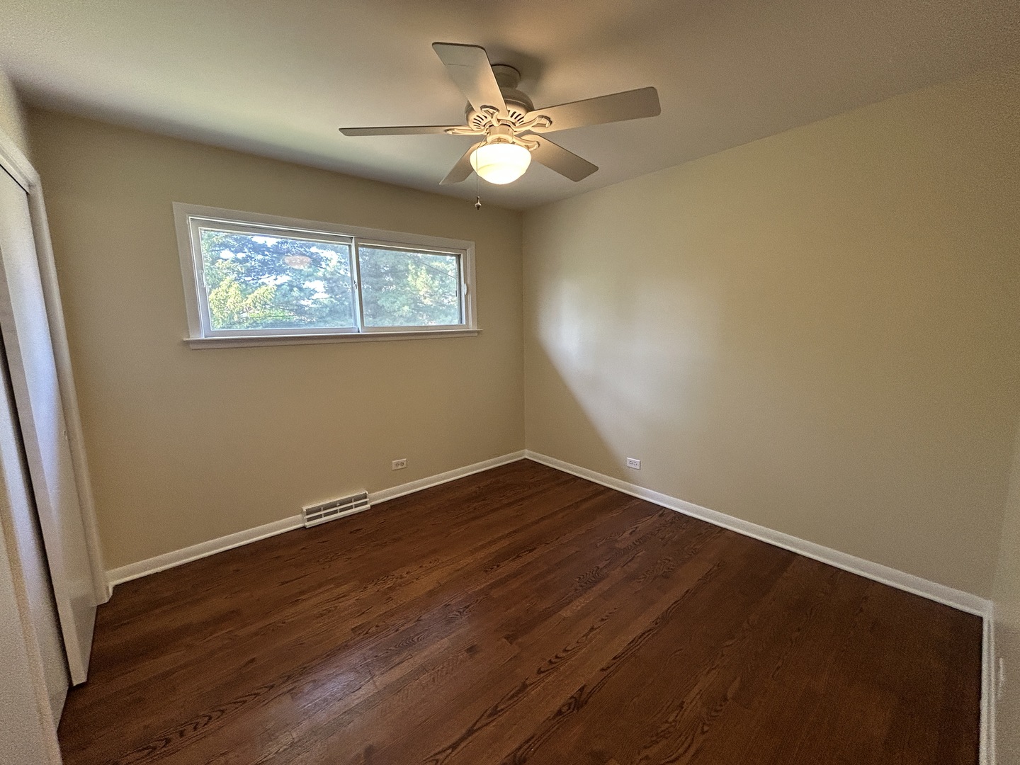 538 S 7TH Street, West Dundee, IL 60118