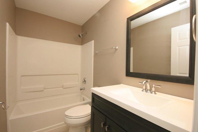 133 Willey Street, Gilberts, IL 60136