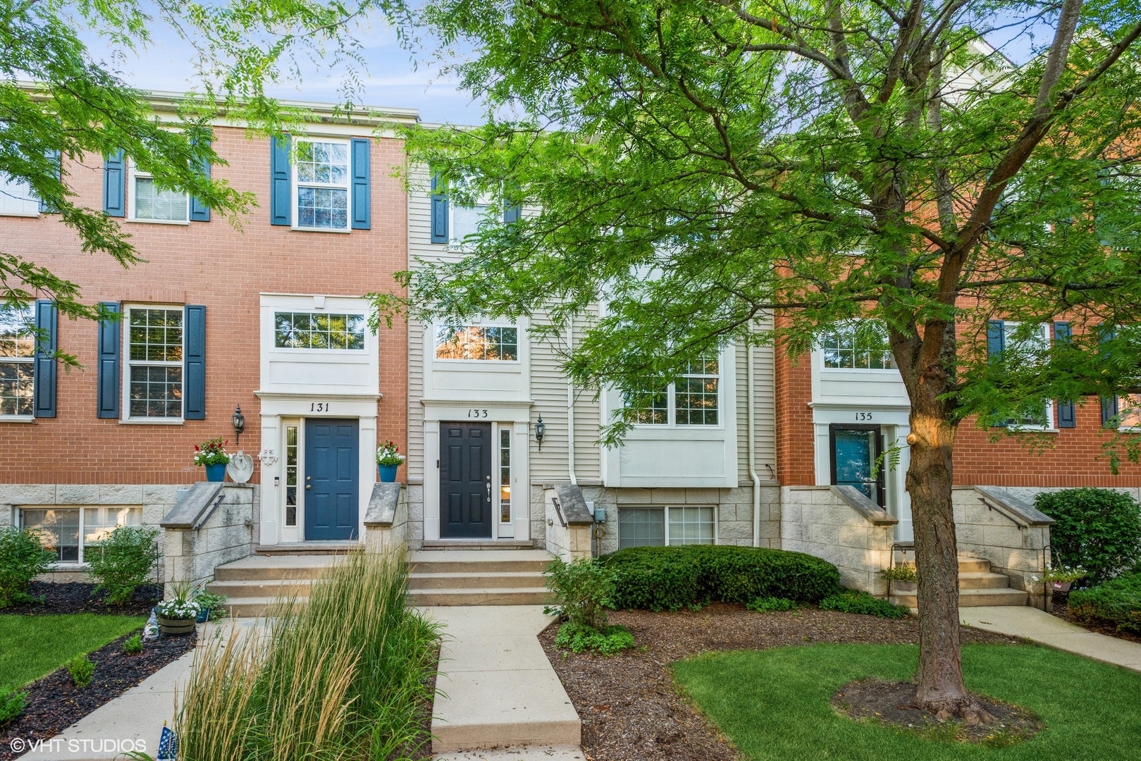 133 Willey Street, Gilberts, IL 60136