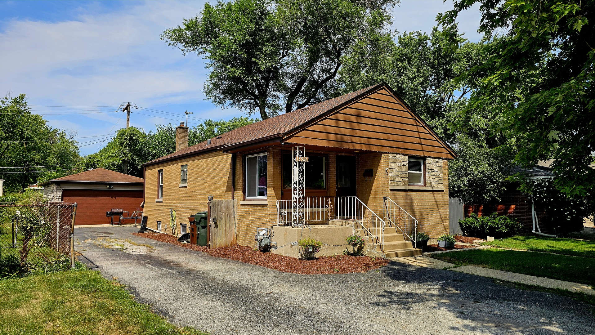 18526 Dixie Highway, Homewood, IL 60430