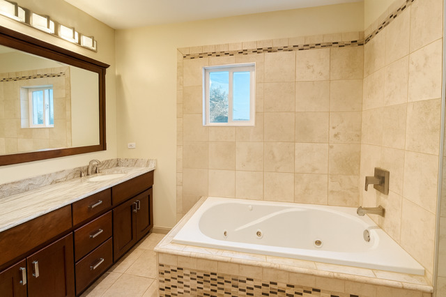 406 Juniper Drive, North Aurora, IL 60542