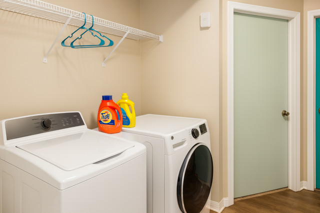 406 Juniper Drive, North Aurora, IL 60542