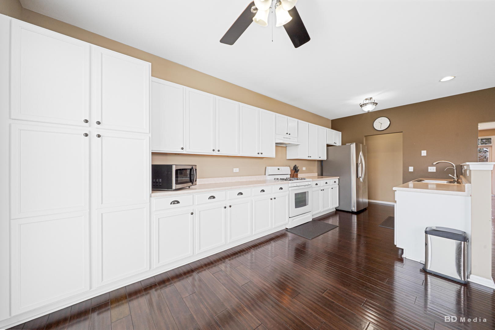 1811 Bluestem Circle, Aurora, IL 60504