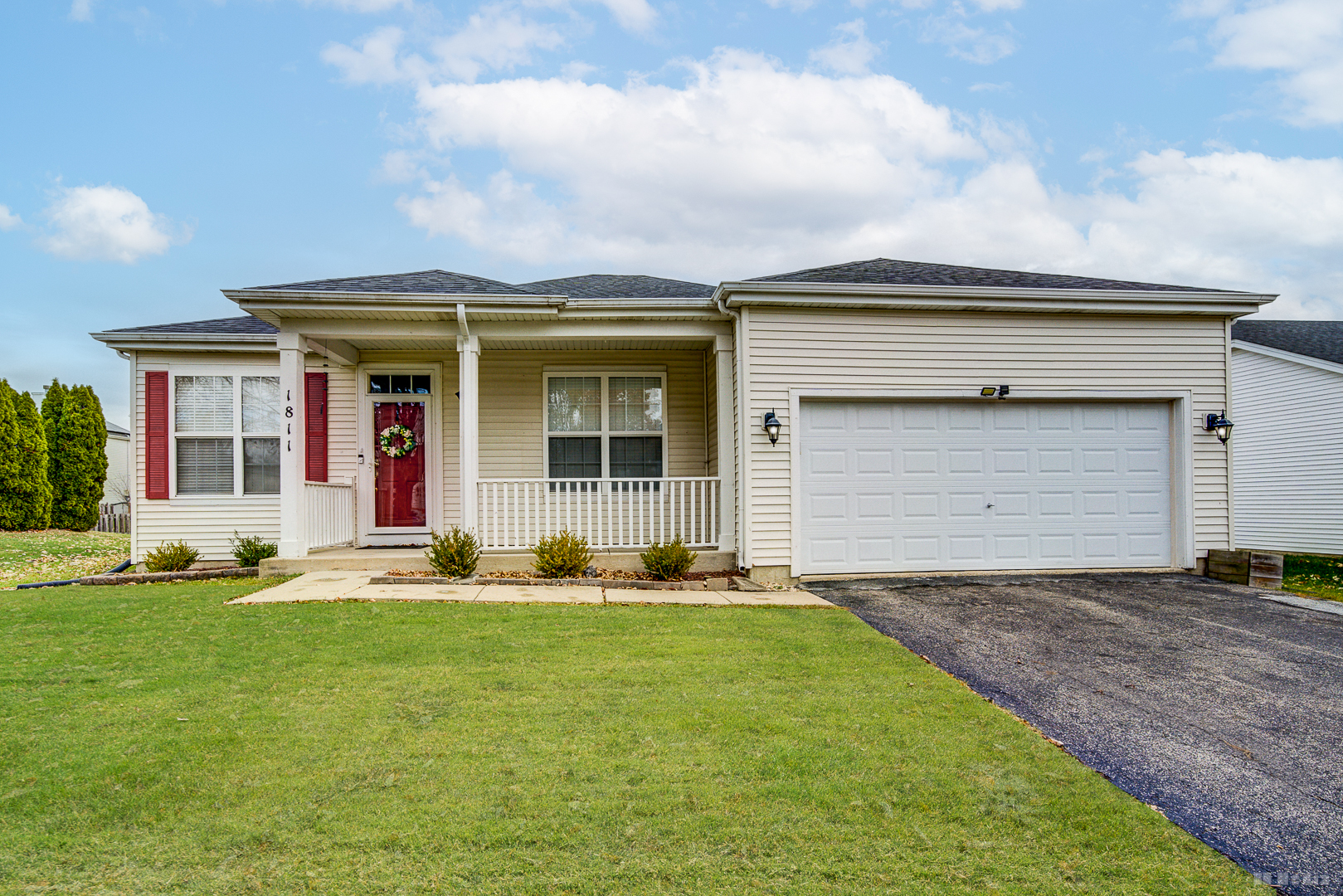 1811 Bluestem Circle, Aurora, IL 60504