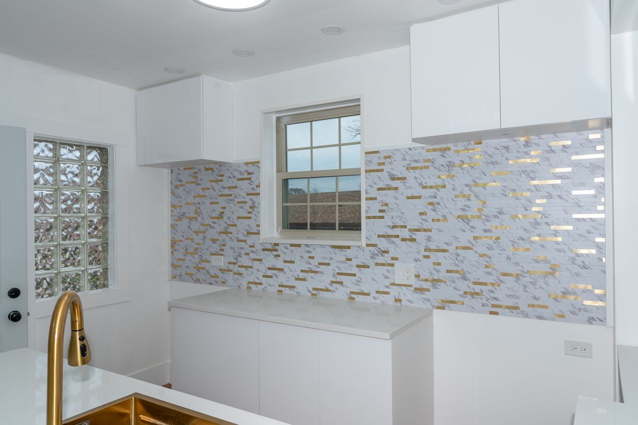 40 W 81st Street, Chicago, IL 60620