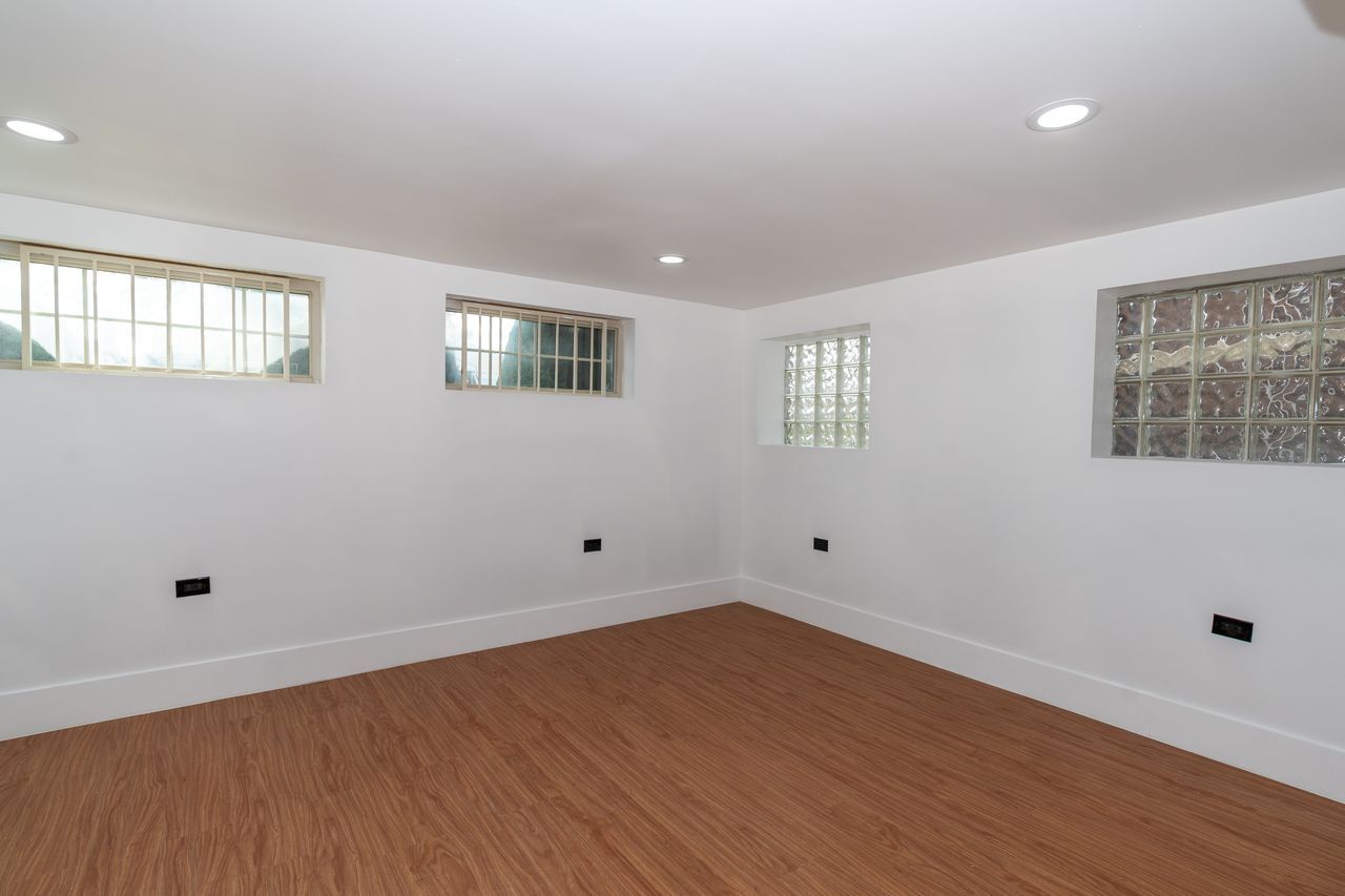 40 W 81st Street, Chicago, IL 60620