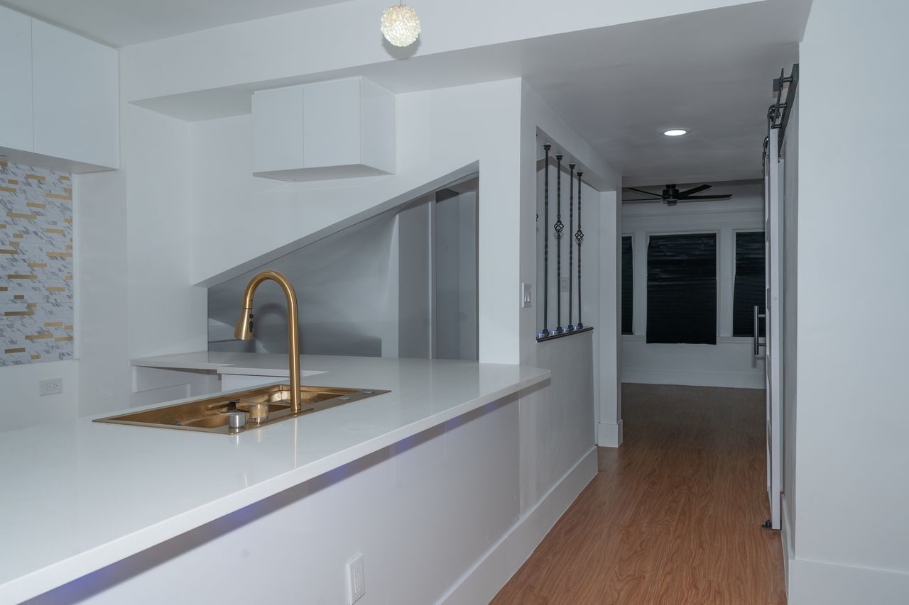 40 W 81st Street, Chicago, IL 60620