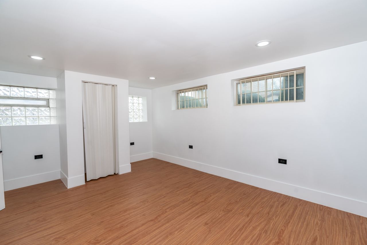 40 W 81st Street, Chicago, IL 60620