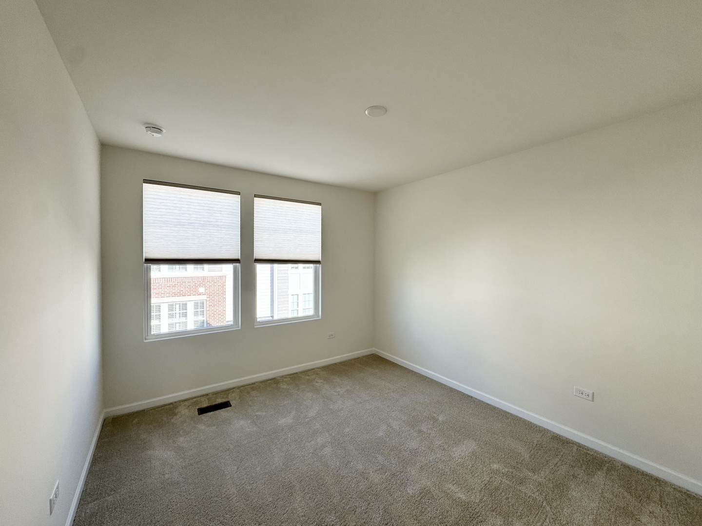 155 Yorktown Court #0, Libertyville, IL 60048