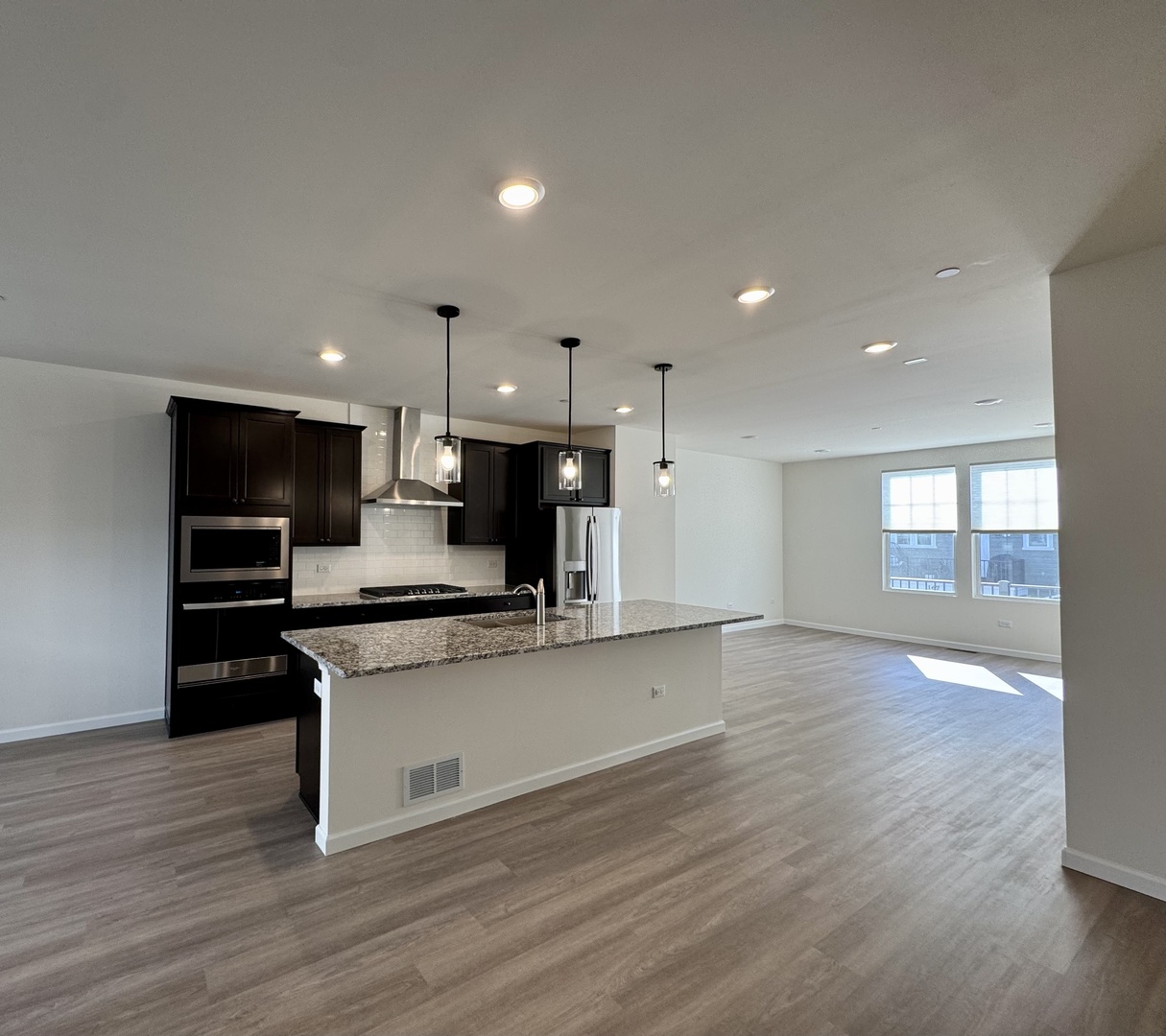 155 Yorktown Court #0, Libertyville, IL 60048