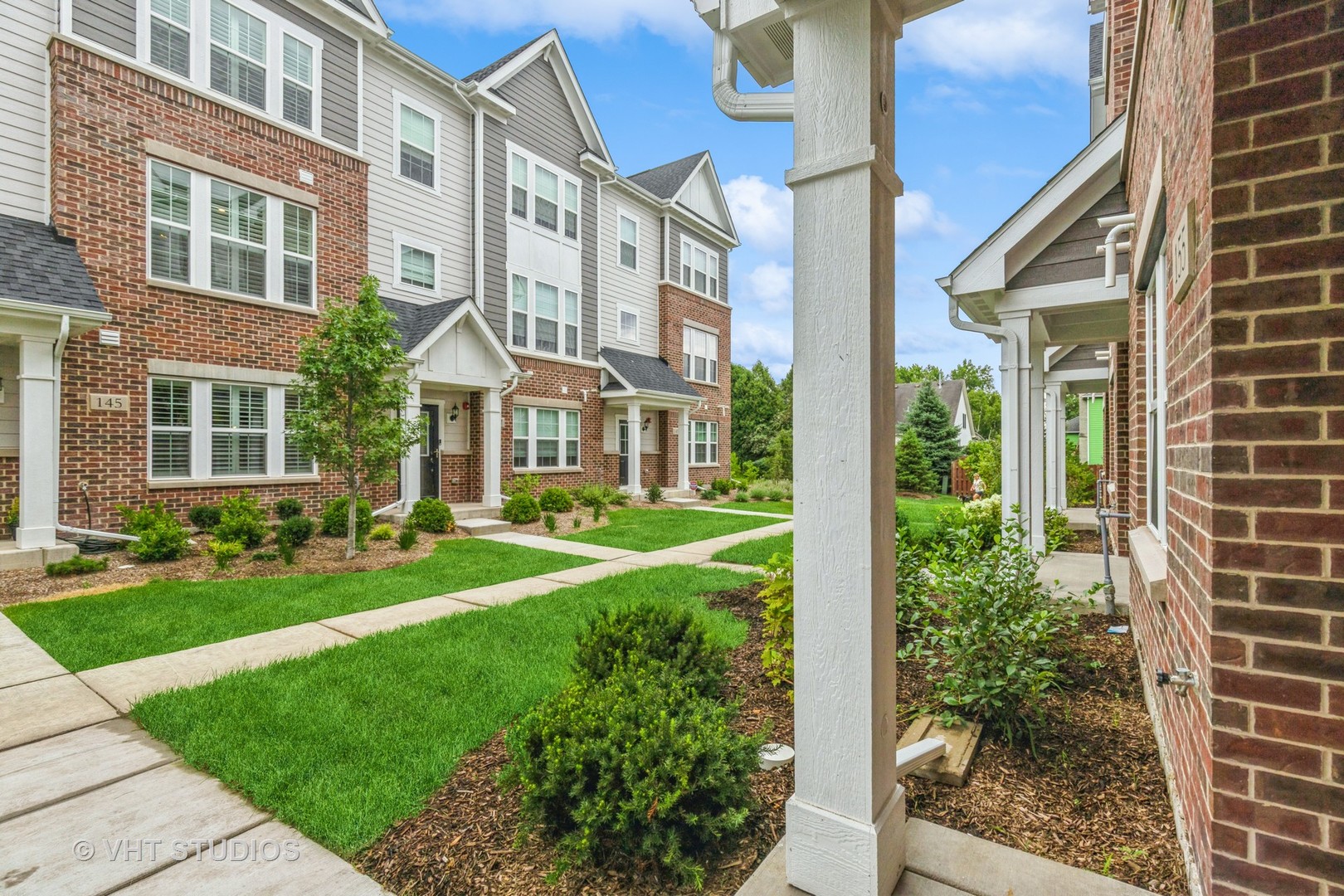 155 Yorktown Court #0, Libertyville, IL 60048