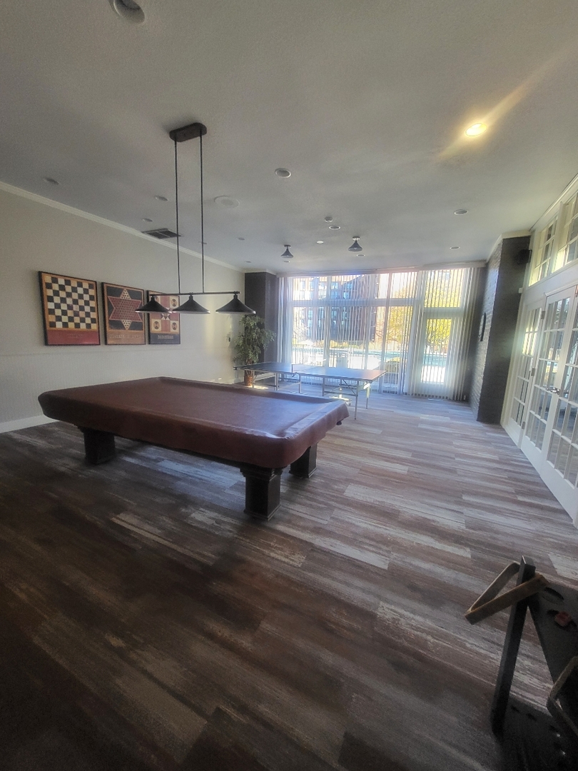 Indian Head Park, IL 60525