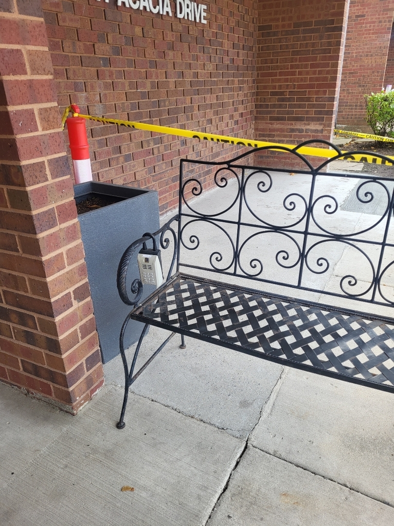 Indian Head Park, IL 60525