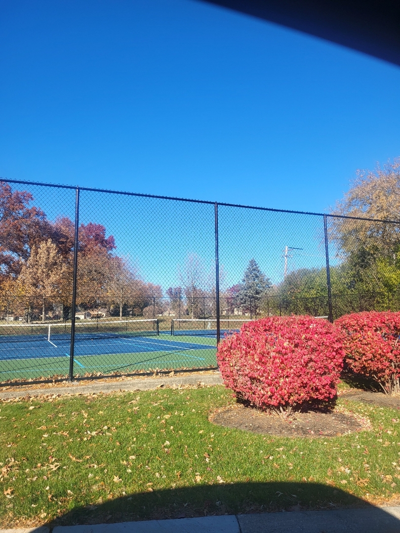 Indian Head Park, IL 60525