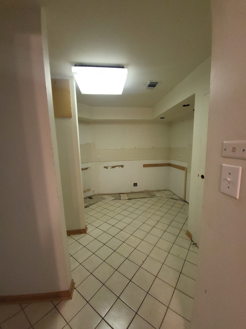 Indian Head Park, IL 60525