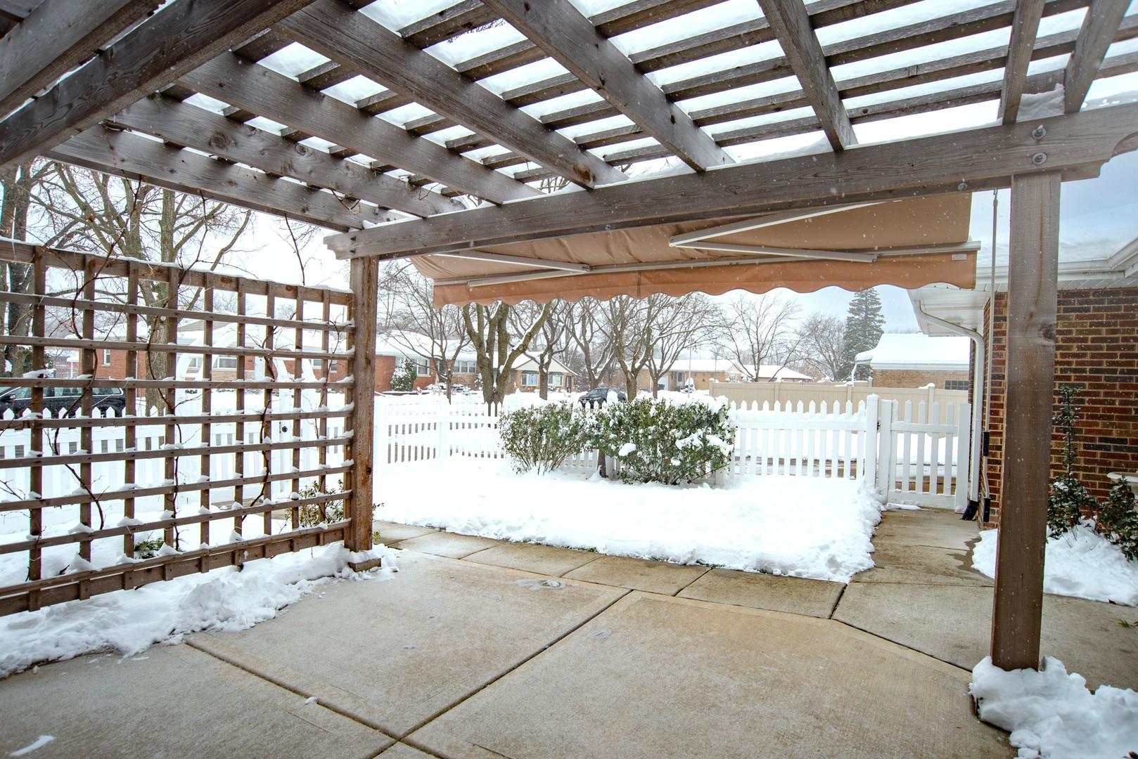 2128 Hull Avenue, Westchester, IL 60154