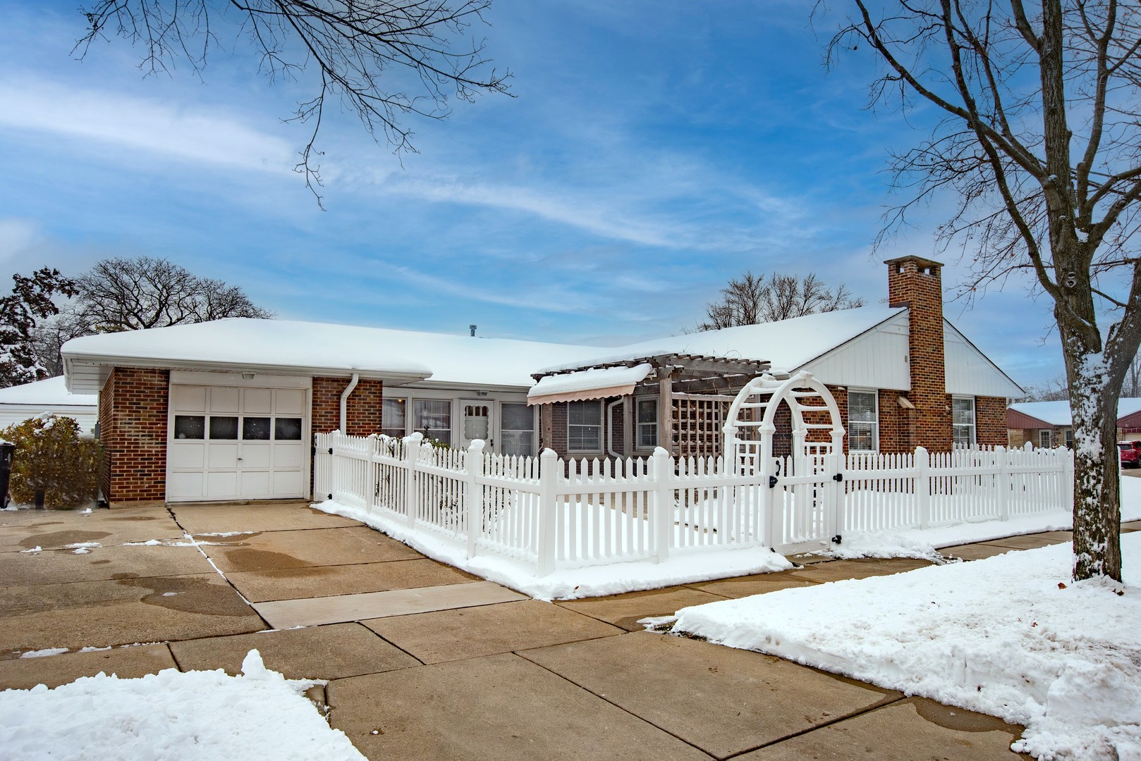 2128 Hull Avenue, Westchester, IL 60154