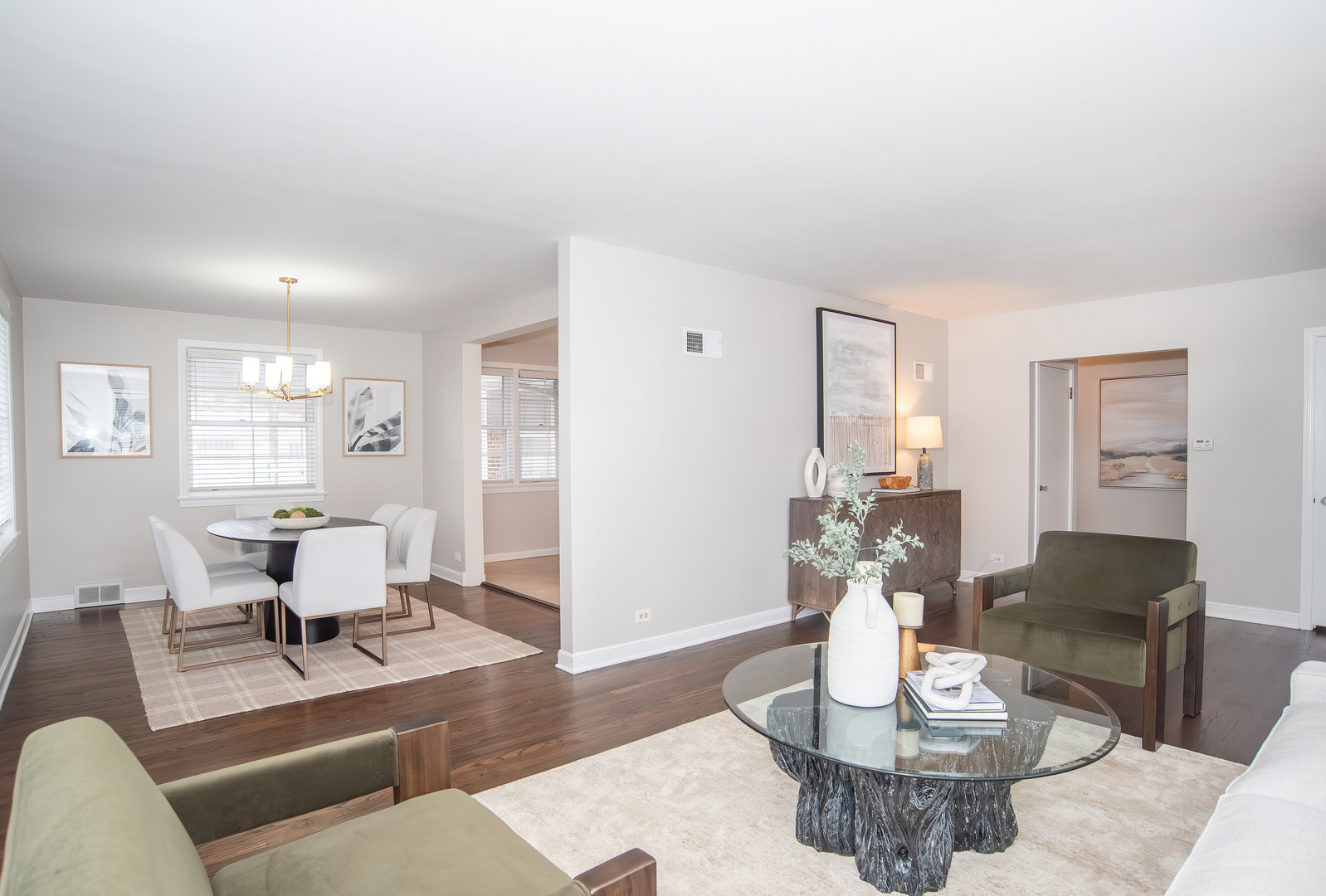 2128 Hull Avenue, Westchester, IL 60154