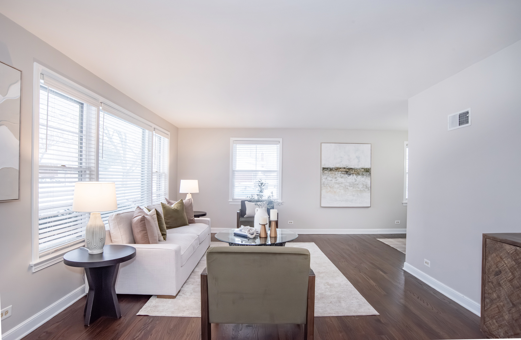 2128 Hull Avenue, Westchester, IL 60154