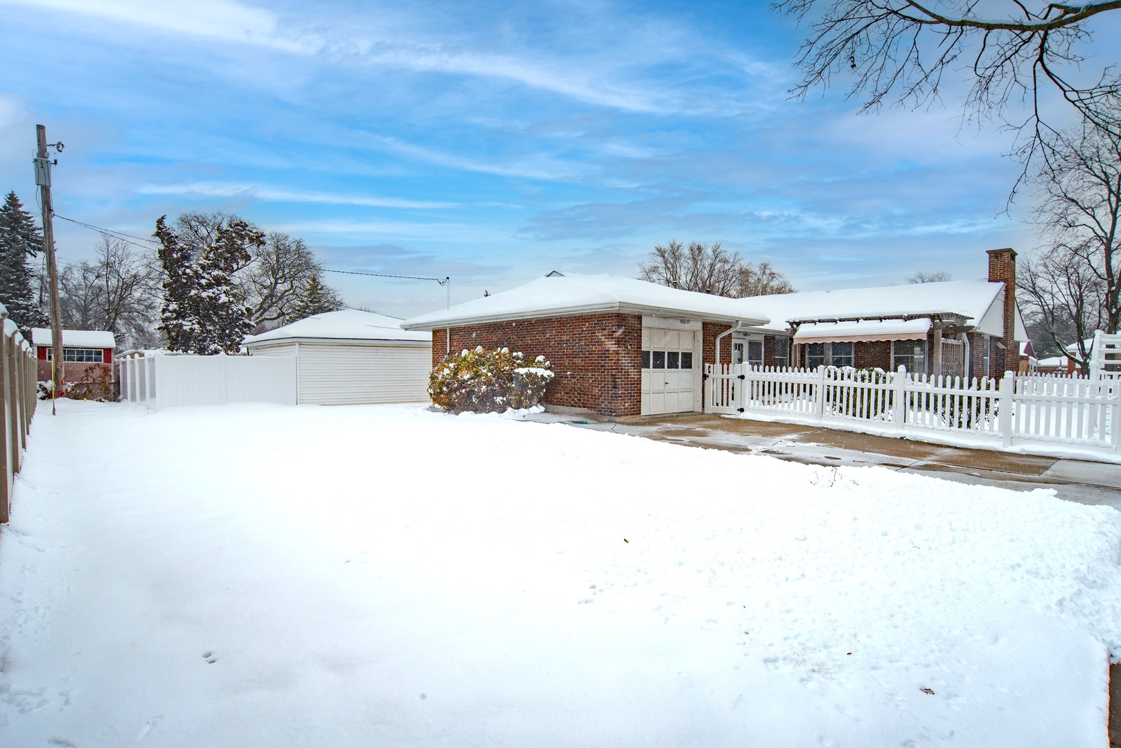 2128 Hull Avenue, Westchester, IL 60154