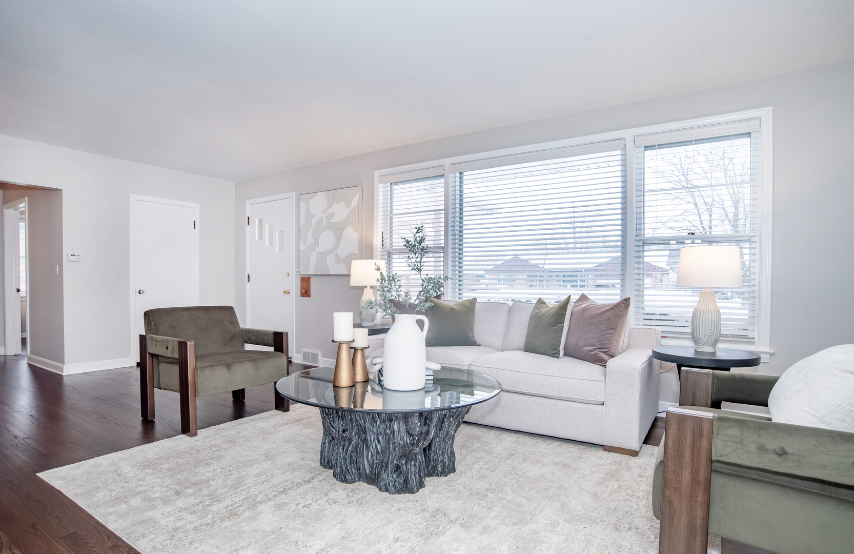 2128 Hull Avenue, Westchester, IL 60154