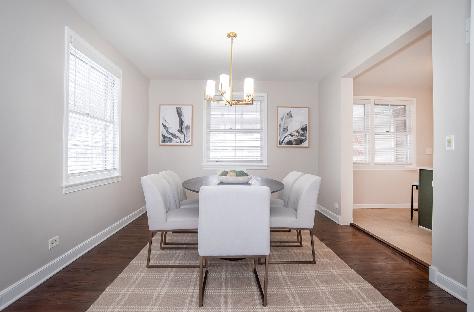 2128 Hull Avenue, Westchester, IL 60154