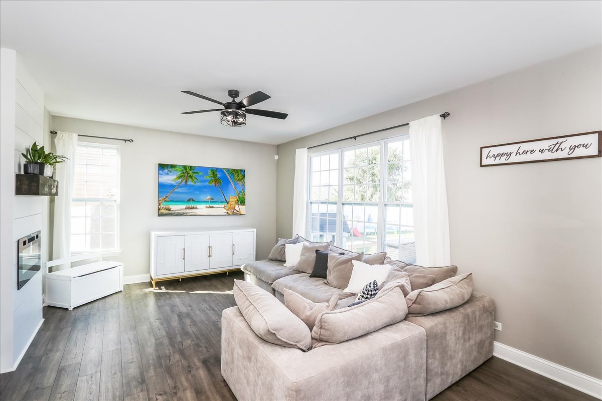 342 Snow Drop Lane, Elgin, IL 60124