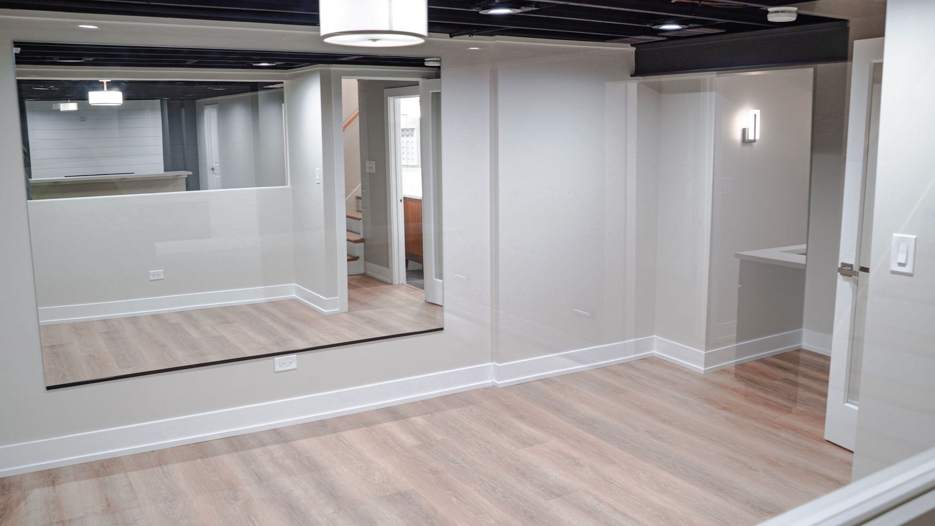 103 E Berkshire Lane, Mount Prospect, IL 60056