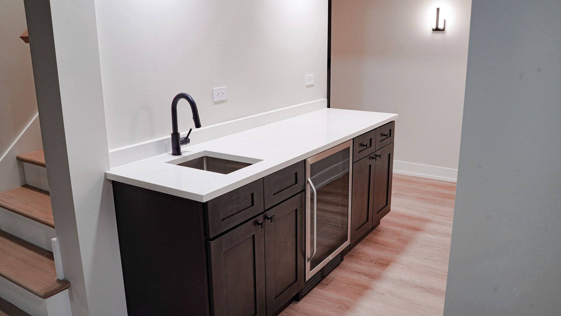 103 E Berkshire Lane, Mount Prospect, IL 60056