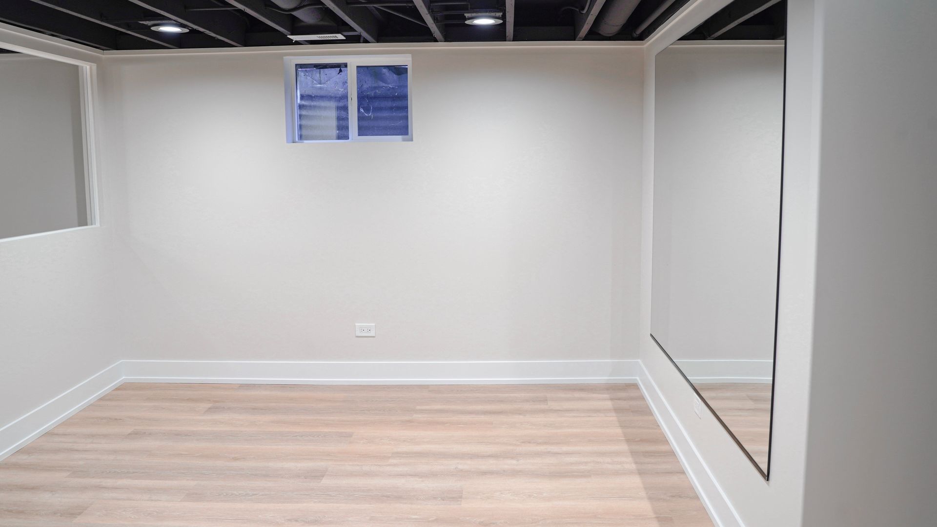 103 E Berkshire Lane, Mount Prospect, IL 60056