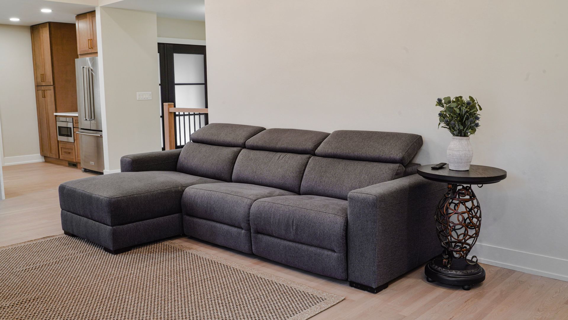 103 E Berkshire Lane, Mount Prospect, IL 60056