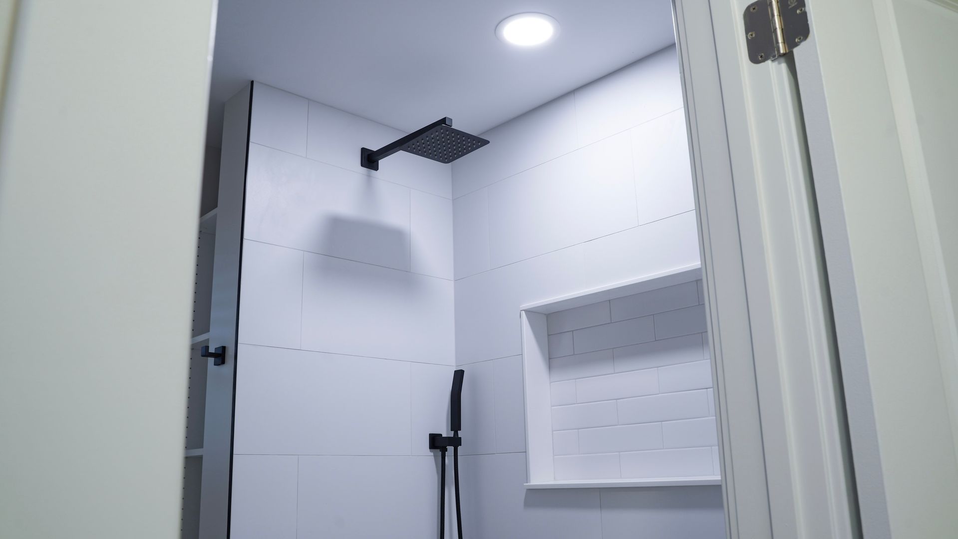 103 E Berkshire Lane, Mount Prospect, IL 60056