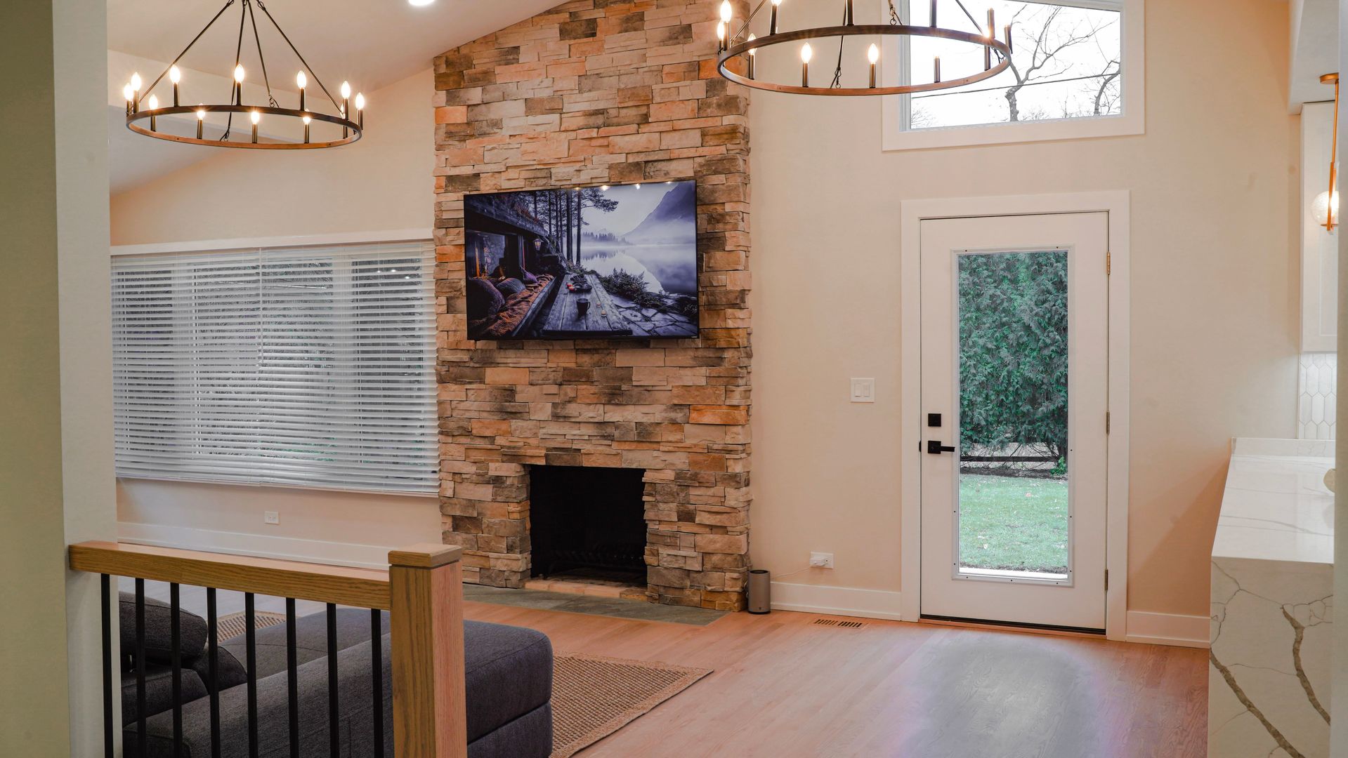 103 E Berkshire Lane, Mount Prospect, IL 60056